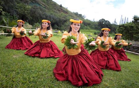 Hula on Maui | Maui Hula | Go Hawaii