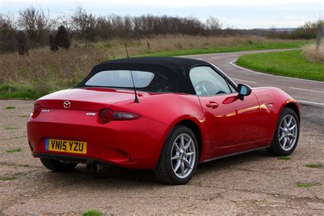 Mazda MX-5 convertible review: summary | Parkers