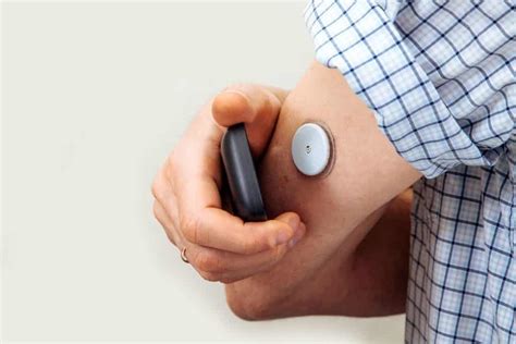 How Does a Glucose Sensor Work? Brands, Costs, Differences