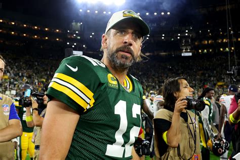 Aaron Rodgers Discussing Ayahuasca Will Be Insufferable This Season ...