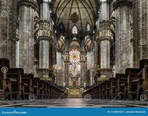 Interior of Milan Cathedral, Italy Editorial Photo - Image of italy, church: 116280106