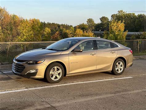 2022 Chevrolet Malibu review: yup, it’s every bit as bland as you think it is – DriveAndReview