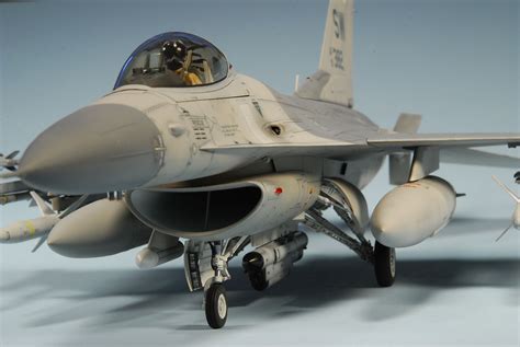 Tamiya 1/32 F-16CJ