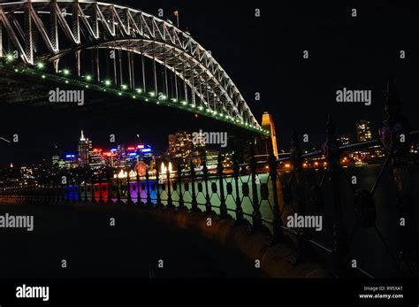 Sydney Harbour Bridge at night in Sydney, Australia Stock Photo - Alamy