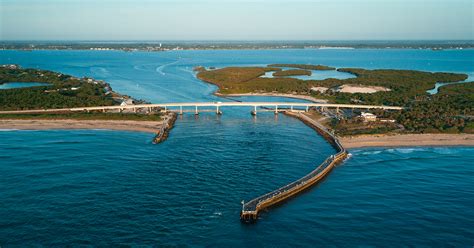 Best Spots To Catch Fish From A Jetty (And Where NOT To Fish)