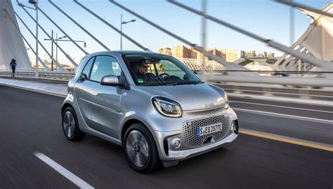 Smart EQ fortwo, το γνήσιο αυτοκίνητο πόλης τώρα αμιγώς ηλεκτρικό - The FNL Guide