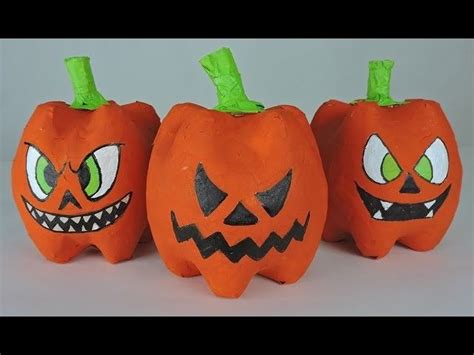 COMO HACER CALABAZAS DE HALLOWEEN CON BOTELLAS PLASTICAS | Calabazas de halloween, Decorar ...