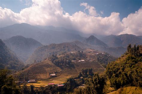 2-Sapa-Mountains-DSC_3330-AS - Exploring Ed