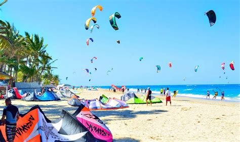 Kitesurfing in Cabarete, Cabarete, Dominican Republic - Kite Jungle