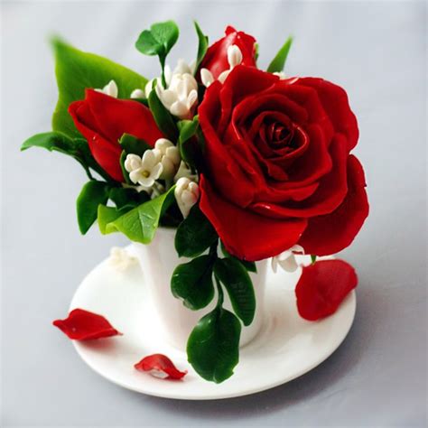 Red Rose Flower Arrangement - Handmade With Love | Oriflowers