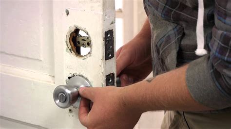 How to install the lock by yourself - Locksmith PHILLY