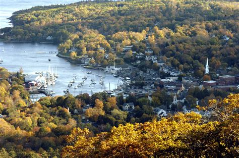 7 places to see fall foliage in Maine