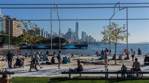 There’s a New Beach in Manhattan. Just Don’t Try to Swim There. - The ...