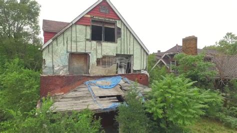 Gary struggles with 'plague' of abandoned buildings - ABC7 Chicago