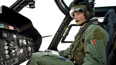 Prince Harry quits his job as a military helicopter pilot - TODAY.com