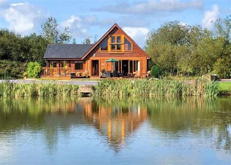 14 Best Lakeside Fishing Lodges with Hot Tubs - Holidays UK 2023 - Best ...