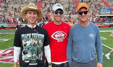 Who are Peyton Manning Brothers? | Manning's Brothers: Their Names and ...