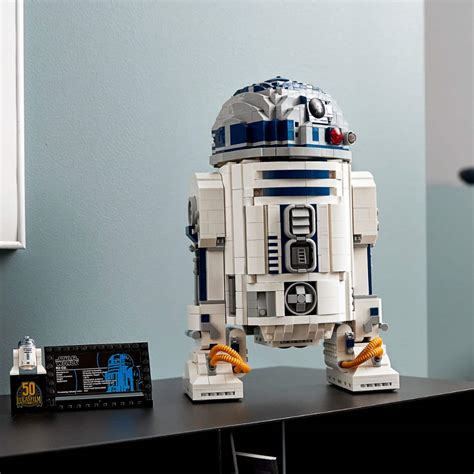 Questions and Answers: LEGO Star Wars R2-D2 75308 6332985 - Best Buy