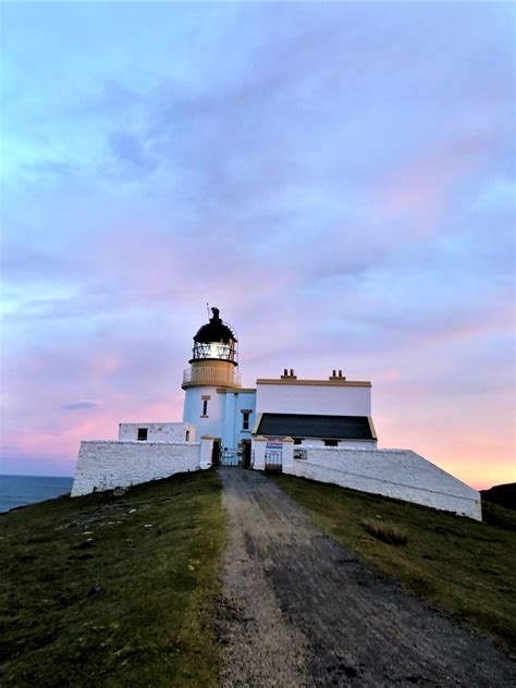 Stoer Lighthouse | Fully furnished Self Catering Lighthouse Raffin ...