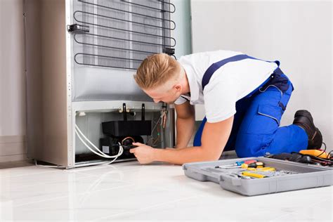 HOW TO GET A QUALIFIED REPAIR TECHNICIAN FOR YOUR REFRIGERATOR REPAIR ...