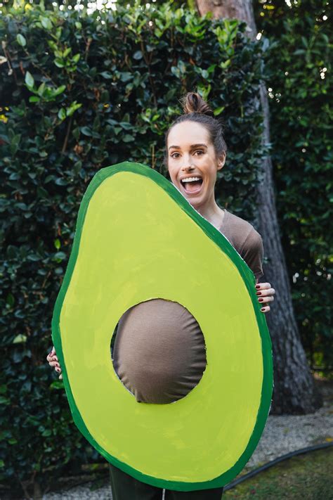 Halloween DIY: Pregnant Avocado Costume - Front Roe by Louise Roe