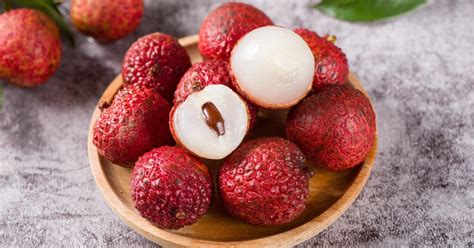 What Is Lychee Fruit? (+ What It Tastes Like) - Insanely Good