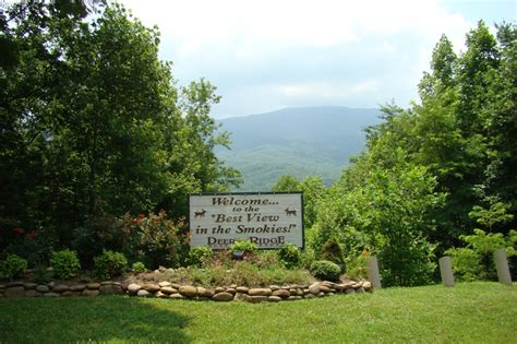 Deer Ridge Mountain Resort www.deerridge.com Best Views of the Smokies | Mountain resort, Great ...