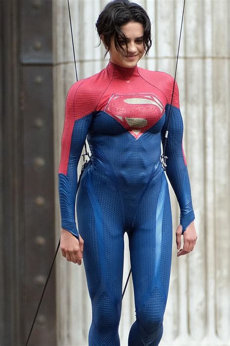 New Super Girl Actress and Costume WTF? | Movie/TV Board