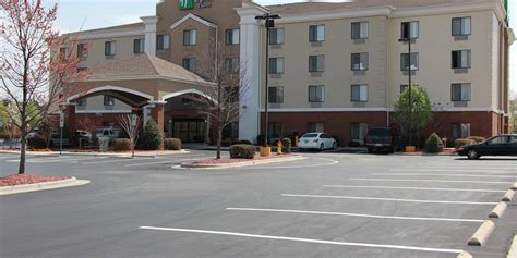 Hotels in Roanoke Rapids, NC | Holiday Inn Express & Suites Roanoke ...