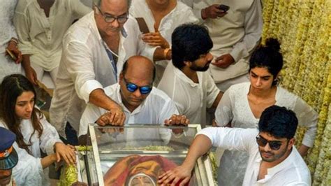 Allow us space to grieve: Sridevi’s family after funeral | Bollywood ...