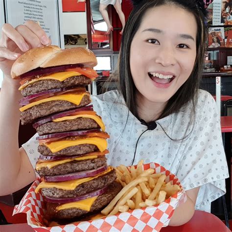 Heart Attack Grill Octuple Bypass Burger Challenge! Mukbang & Food ...