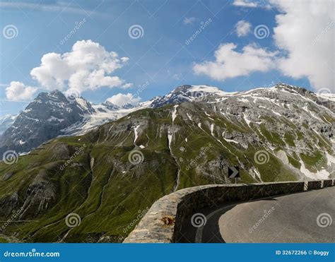 Mountain road stock photo. Image of environment, highland - 32672266