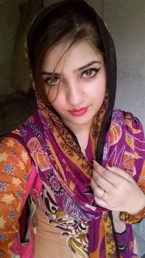 Pakistan News Update: Cute Dating Balochi girl Mehruma online waiting ...