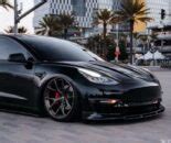 Tesla Model 3 Performance with widebody kit & 20 inchers!