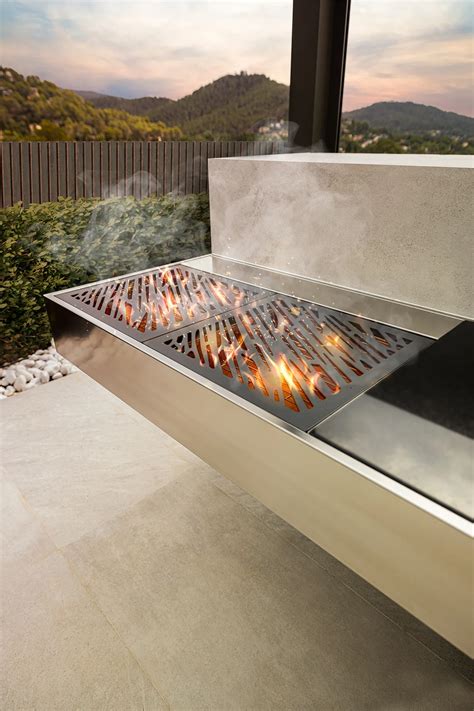 The BEST Outdoor Kitchen Charcoal Grill | KRAKATOA