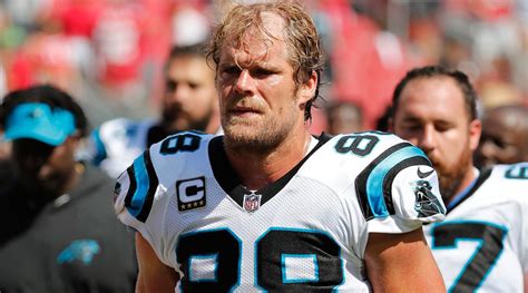 Greg Olsen breaks foot, Panthers TE seen on crutches - Sports Illustrated