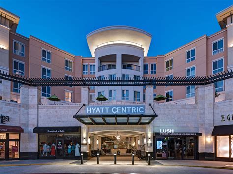 Contemporary Hotel in The Woodlands, Texas | Hyatt Centric The Woodlands