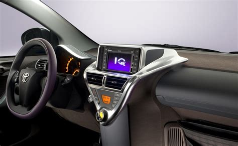 Cars World: Toyota iQ Interior