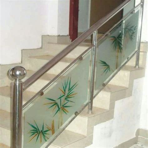 Stainless Steel And Glass Stainless Steel Stair Glass Railing at Rs 450 ...