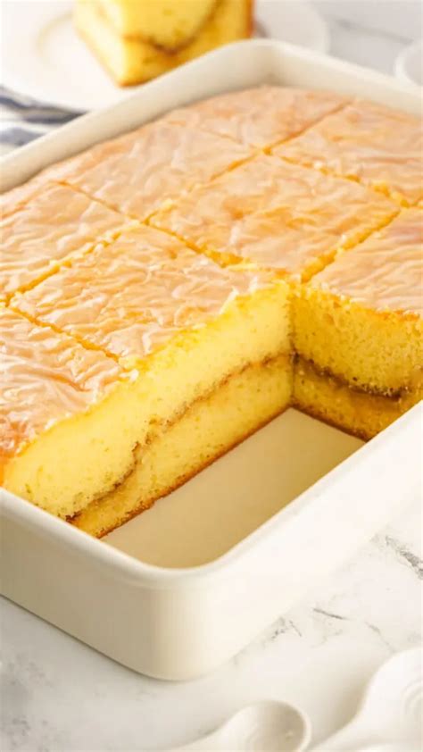 TikTok Honey Bun Cake » The Denver Housewife