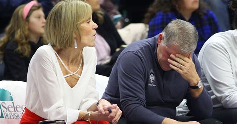 UConn WBB Weekly: Geno is tired of excuses - The UConn Blog