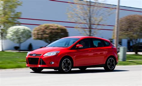 Ford Focus SE Manual Hatchback Test – Review – Car and Driver