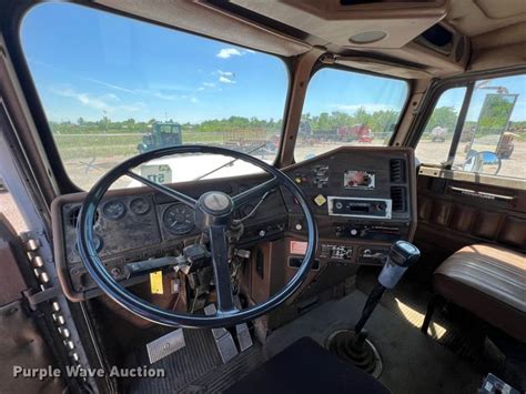 1985 Freightliner FLC semi truck in Claremore, OK | Item HL9132 sold ...