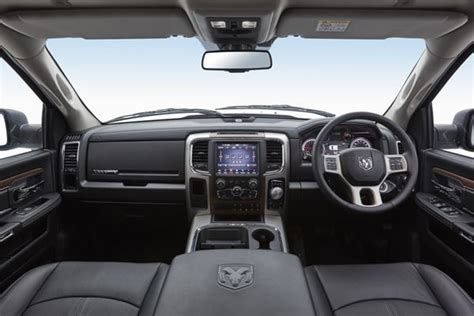 RAM 1500 Laramie interior 2 - Ute Guide