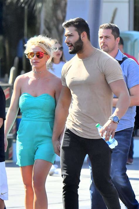 Britney Spears and her boyfriend: Spotted at Disneyland-10 | GotCeleb