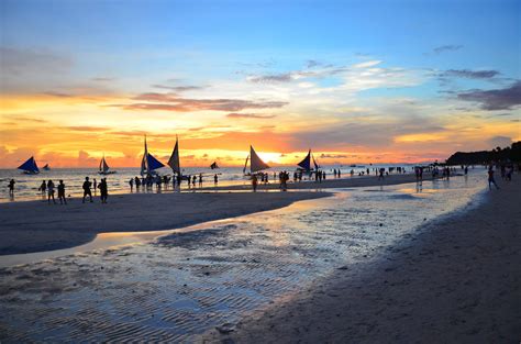 Top Places to Visit in Boracay Island Philippines | Found The World