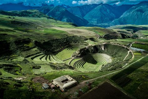 Fraying grass roof tops Mil Centro restaurant in Peru’s historical Sacred Valley – 【Autocad ...