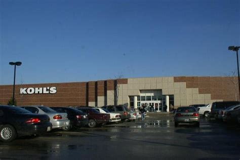 Private Officer Breaking News: Woman shoplifts from Kohl's, leaves ...