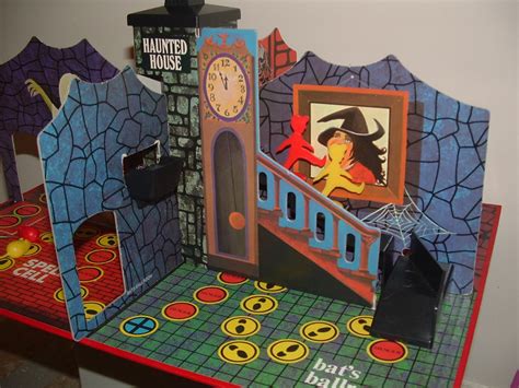 THE COBWEBBED ROOM: DENYS FISHER HAUNTED HOUSE board game 1970's