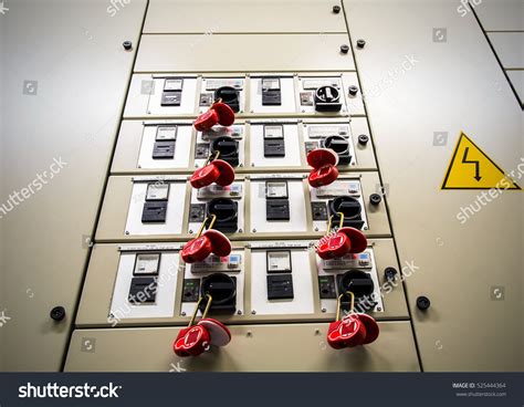 17 Lockout Tagout Breaker Box Images, Stock Photos & Vectors | Shutterstock